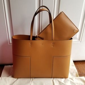 *NWT* Tory Burch Block-T Tote w/ Pouch - Tan